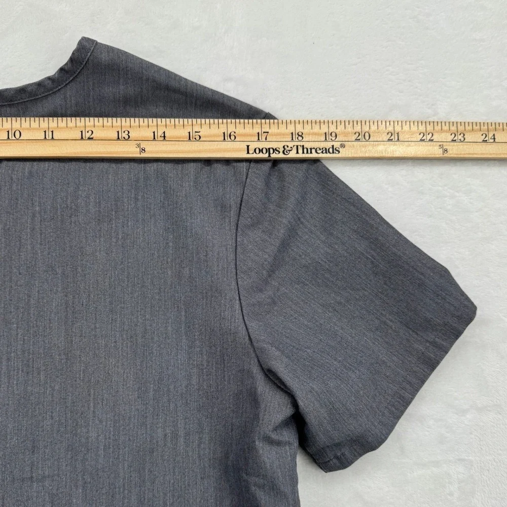 FIGS Scrub Top Men Small Gray Excellent Leon V-Neck Technical TW3000 Pocket